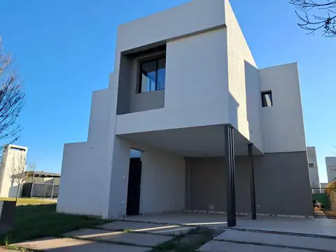 Casa en Venta en Luján de Cuyo, USD 270.000