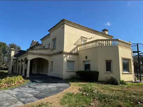 Venta Benquerencia, Imponente casa sobre dos chacras