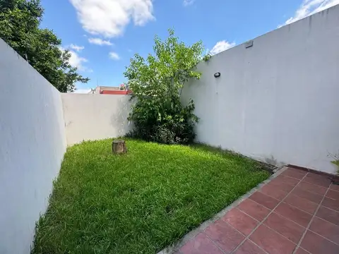 VENTA DEPARTAMENTO CASEROS PLANTA BAJA