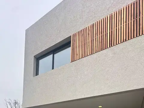 Venta - Casa en construcción en Funes, Barrio los Troncos sobre Garita 10. Entrega fines 2023.