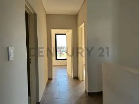Casa en Alquiler 1 año
