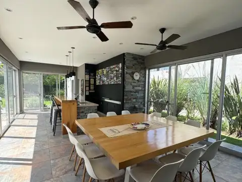Casa 4 ambientes con 4 baños