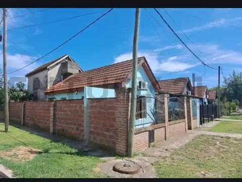Casa 3 ambientes con 1 baño