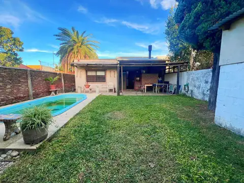 Casa 5 dormitorios, jardín, pileta, cochera en Villa Adelina, San Isidro