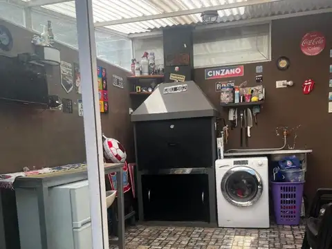 Depto Tipo Casa en Venta con 1 cocheras