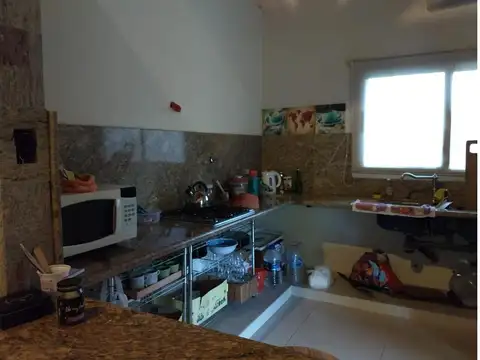 Casa 4 ambientes con 3 baños