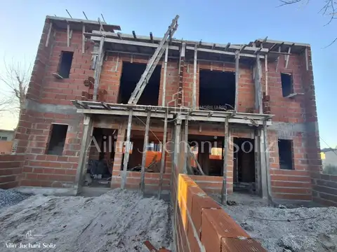 Casa 3 ambientes con 1 baño