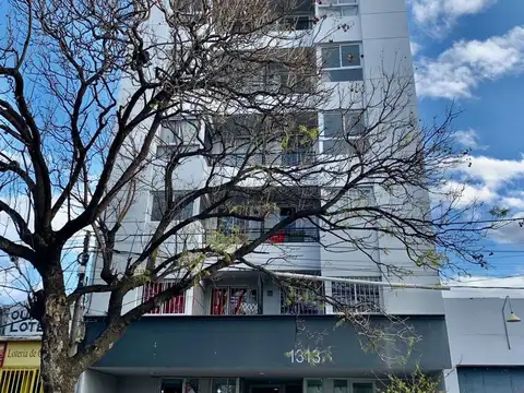 Avenida J. M. de Pueyrredón 1300