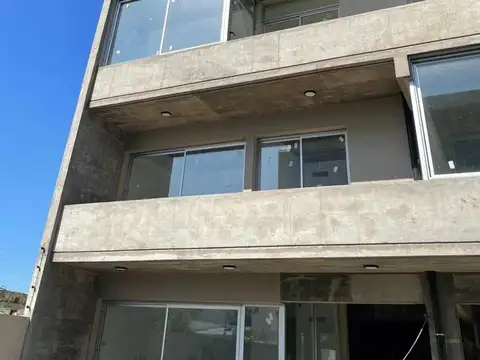 Sarmiento e/ Rio Gallegos y La Guarda