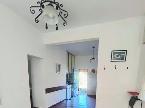 Casa 3 ambientes con 1 baño