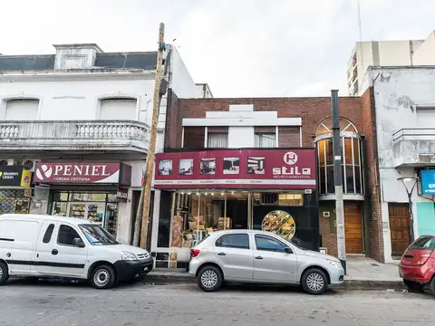VENTA GRAN LOCAL CON PH EN LANUS CTRO COMERCIAL