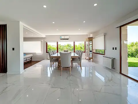 Casa en Venta en Countries y Barrios Cerrados en Ezeiza, USD 559.900