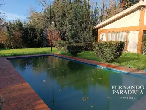 Casa en venta c/ cochera en Villa Gobernador Udaondo