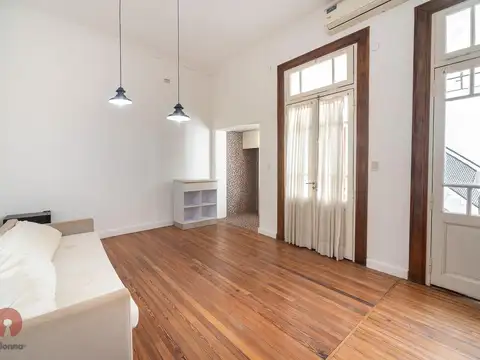 Depto Tipo Casa en Venta en Caballito Sur, USD 210.000