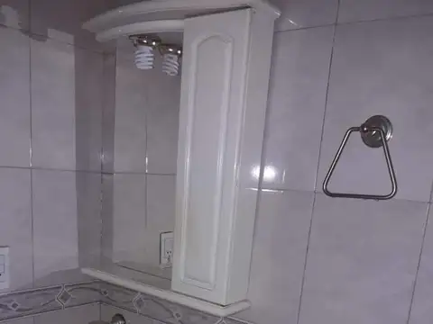 DEPARTAMENTO 4 MBIENTES CON COCHERA