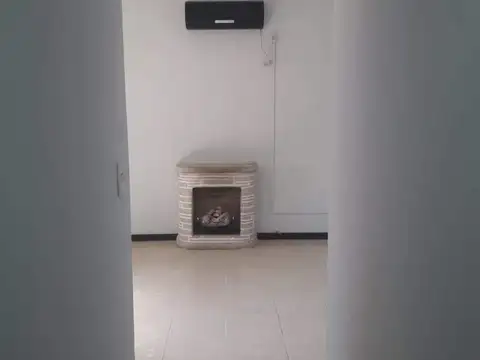 Departamento en Alquiler en Villa Santos Tesei, $ 620.000