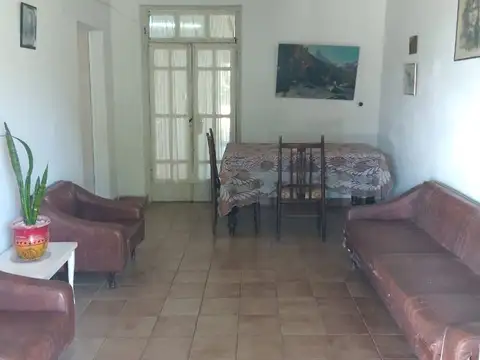 VENTA CASA 2 DORMITORIOS ZONA CENTRO HUMBOLDT
