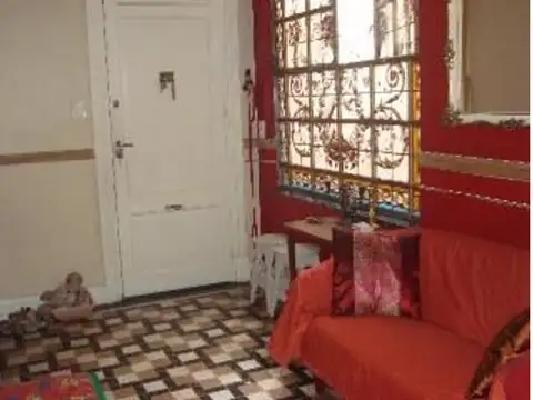 Av. Regimiento De Patricios 842 , Piso 1°