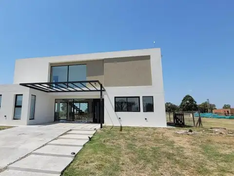 Excelente casa 5 ambientes