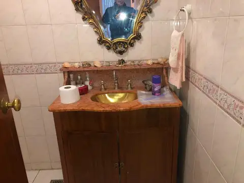 Casa en Venta con 9 cocheras