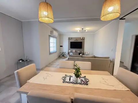 Casa en Venta en Villa Altabe, USD 140.000