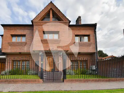 Casa en Venta de 5 dormitorios