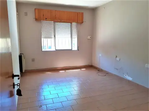 Oficina 3 ambientes con 1 baño