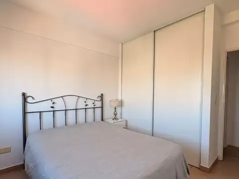 Departamento en Alquiler en Caseros, $ 700.000