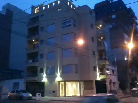caballito, 2 ambientes al frente con balcon seminuevo para vivienda o profesional cocina separada,