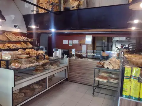 Local en Venta 51 años