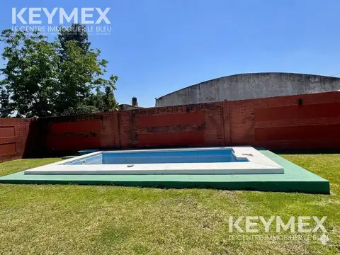 Casa en Venta con 2 cocheras