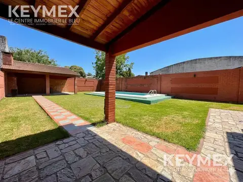 Casa 5 ambientes con 2 baños