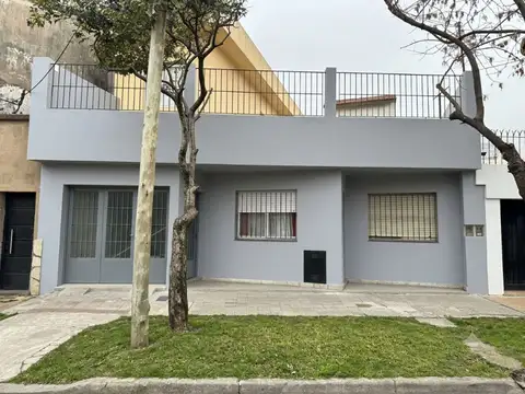 OPORTUNIDAD! Casa en venta 4 AMBIENTES CARAPACHAY