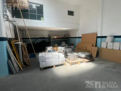 Galpon - Deposito  857 metros cubiertos en venta Munro  zona industrial
