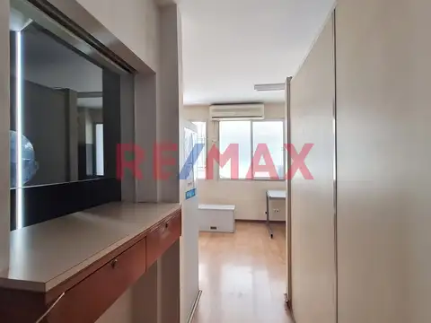 OFICINA EN VENTA MICROCENTRO OPORTUNIDAD - PERMUTA