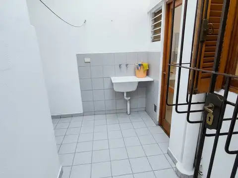Depto Tipo Casa en Alquiler de Monoambiente