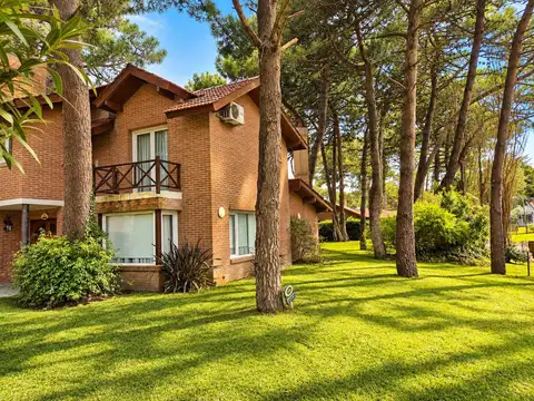 CASA EN ALQUILER ANUAL EN PINAMAR 7 AMBIENTES 5 HABITACIONES