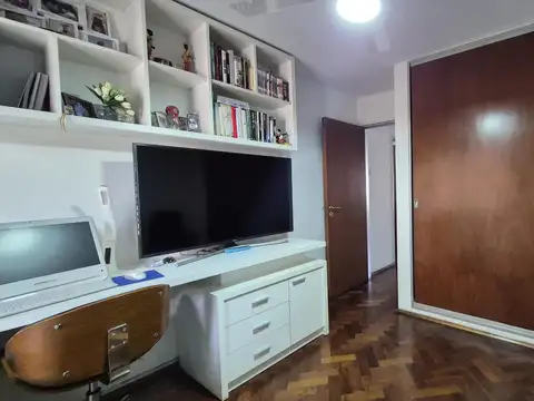 Departamento 5 ambientes con 2 baños