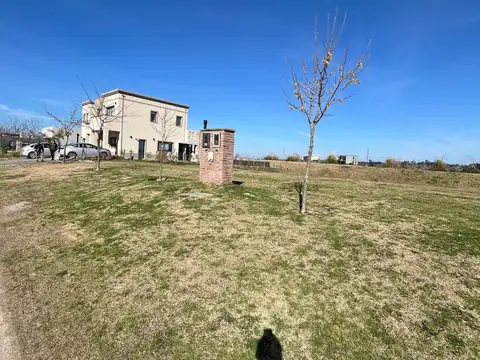 Lote en venta  Naudir