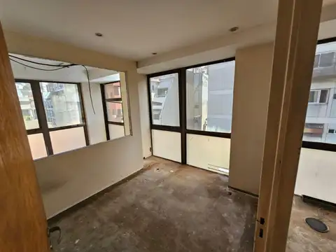 Oficina en alquiler en  Microcentro de 145 m2 / opción: coch