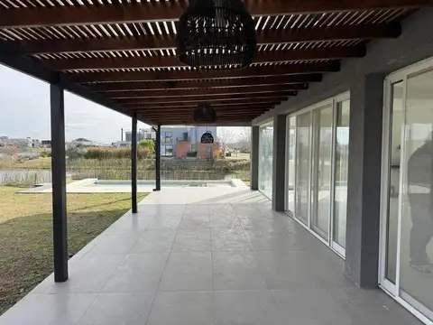 Venta a Laguna, Puertos - Muelles