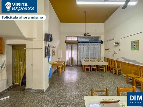 La Boca local amplio sobre zona comercial y turistica
