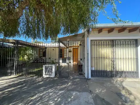 CASA EN VENTA EN BRAGADO CON QUINCHO