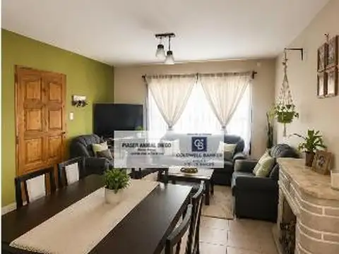 Casa 6 ambientes con 2 baños