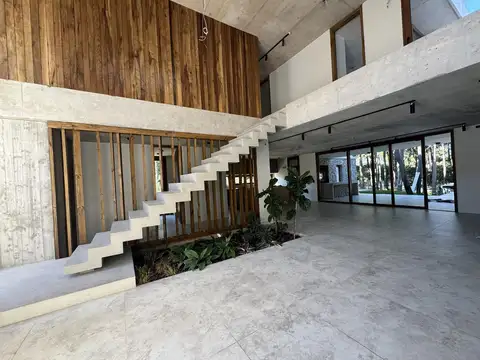 Casa en Venta, Pinamar Norte, 5 dormitorios c/ jardín y pileta