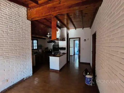 Casa 3 ambientes con 2 baños