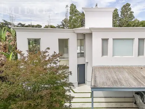 Casa en Alquiler en Ayres De Pilar, USD 3.500