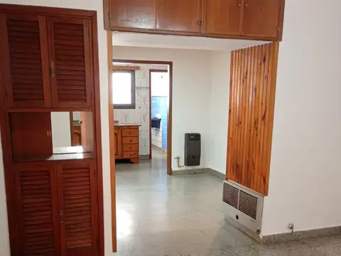 Excelente casa en alquiler en Caseros