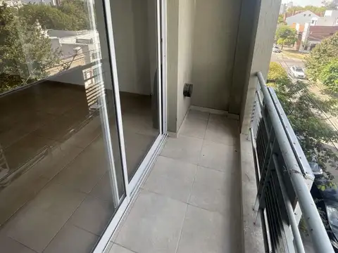 MONOAMBIENTE - 33 e/ 12 y 13