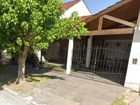 Casa 3 Ambientes - Ituzaingo